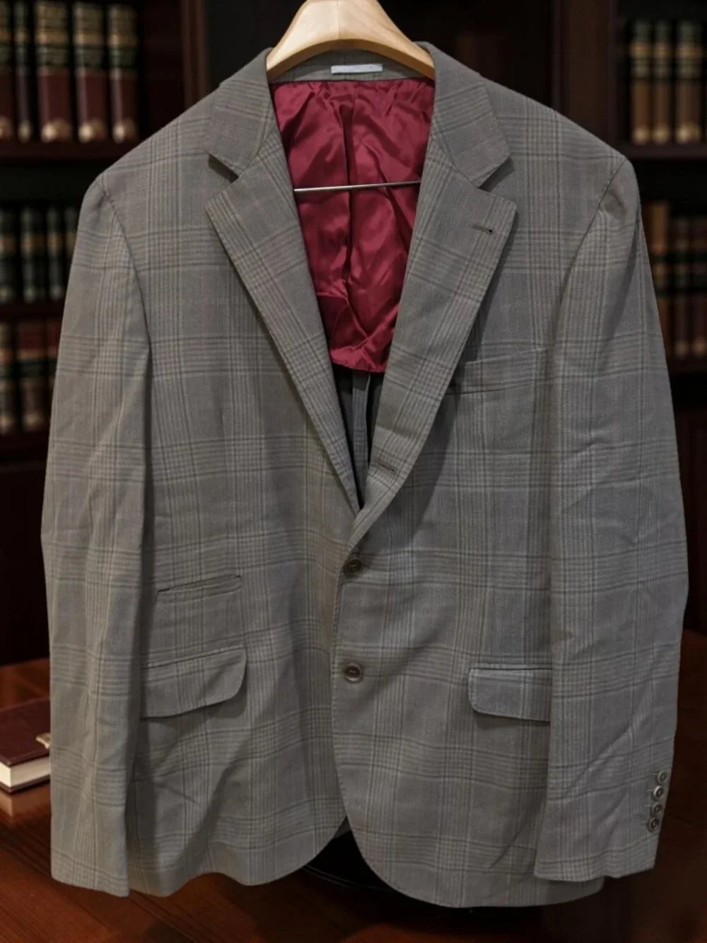 Brunello Cucinelli Gray/Salmon Plaid Blazer Size 56 100% Linen. Display Model